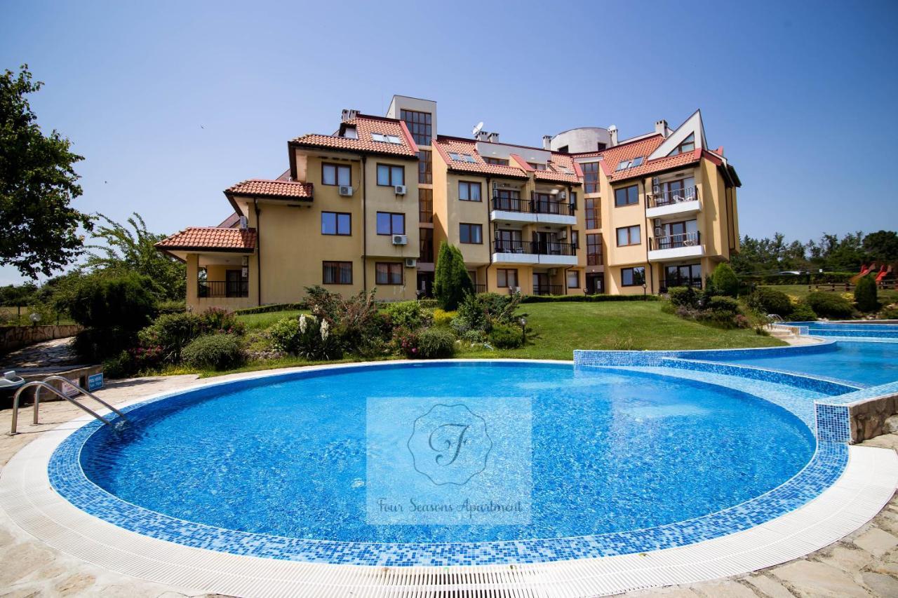 Four Seasons Apartment - Oasis Beach Resort Bliznatsi Exterior photo